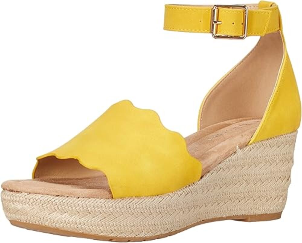 ☀️🍋 Adorable Lemon Yellow Wedge Sandals – Size 8, NEW